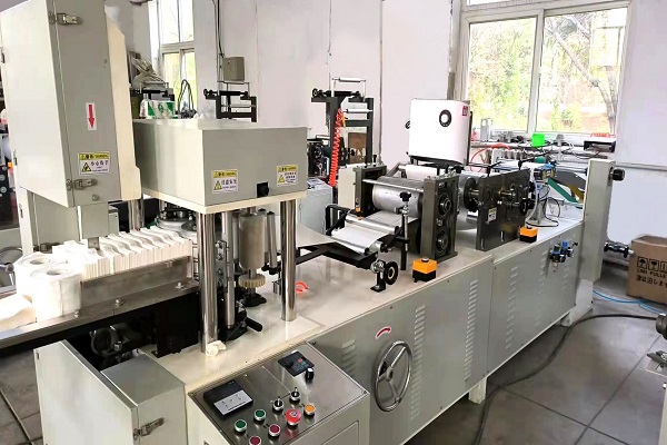 Machine à serviettes